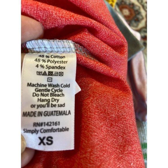 Lularoe Randy Gray Red 3/4 Sleeves Ragland Style Top NWT Size x-Small XS - Picture 9 of 9